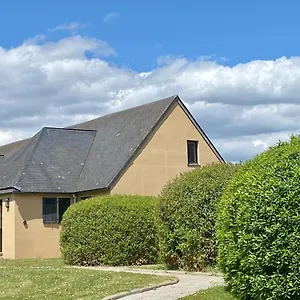 Au Pied Du Au Duc Et Son Golf Ploërmel